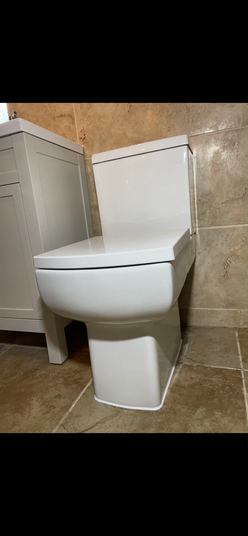 Close-Coupled Modern Toilet